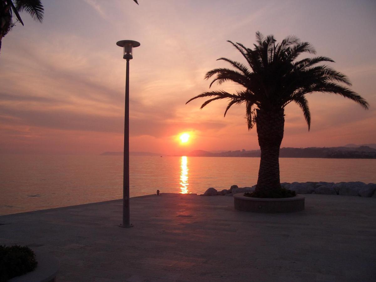 פודסטראנה Dalmatia Apartments מראה חיצוני תמונה
