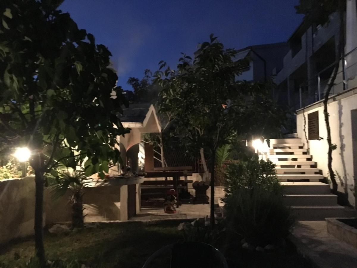 פודסטראנה Dalmatia Apartments מראה חיצוני תמונה