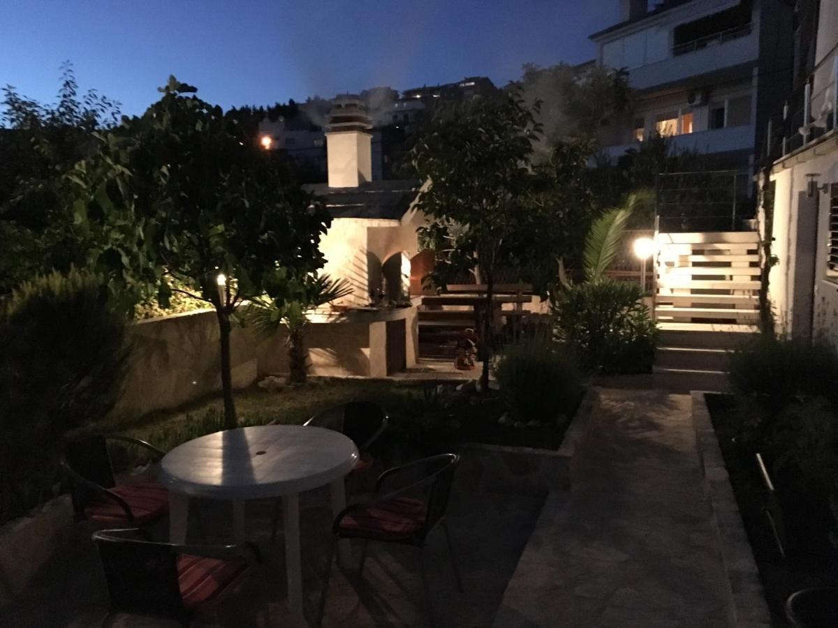 פודסטראנה Dalmatia Apartments מראה חיצוני תמונה