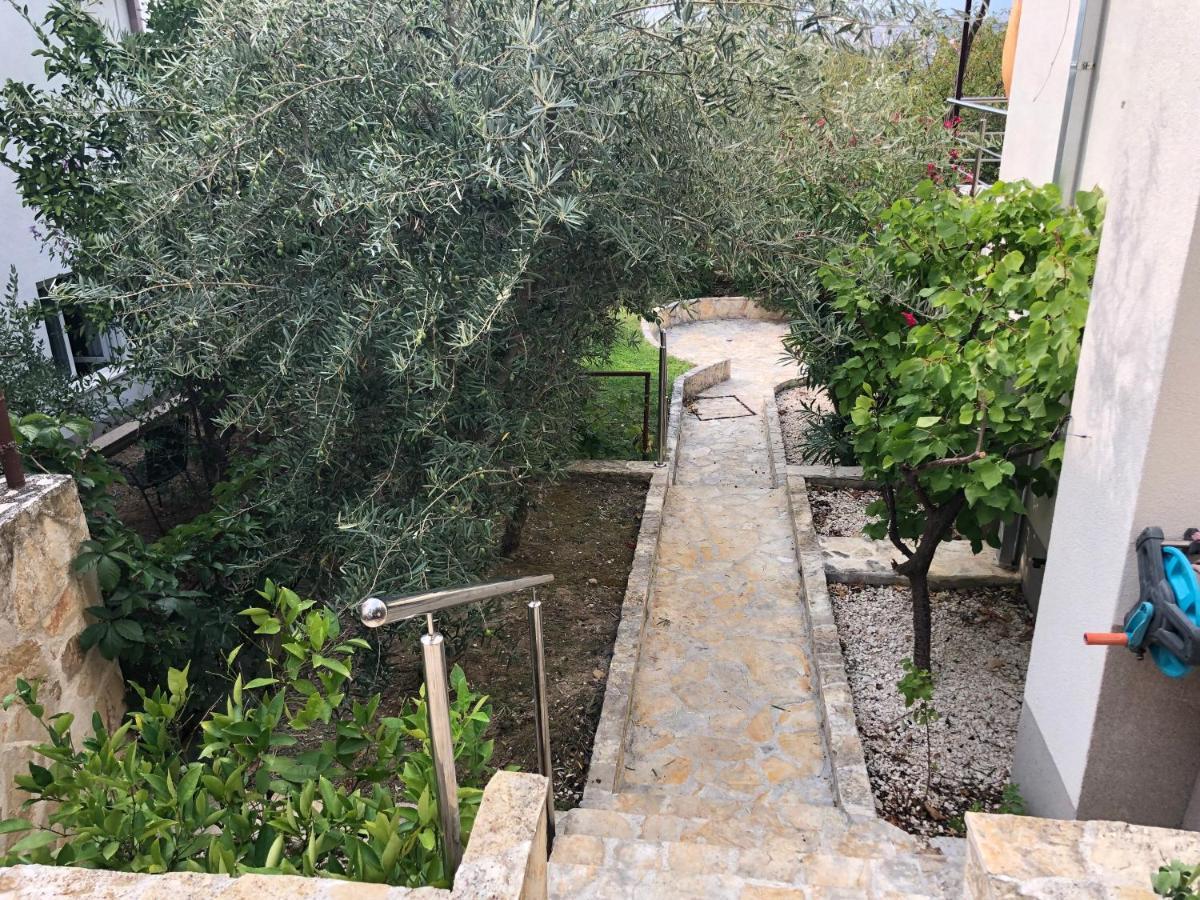פודסטראנה Dalmatia Apartments מראה חיצוני תמונה