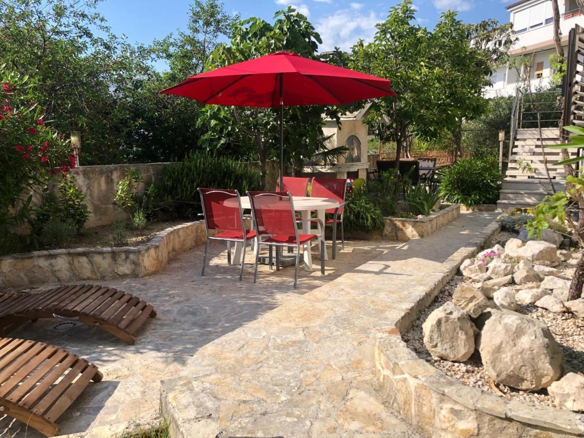 פודסטראנה Dalmatia Apartments מראה חיצוני תמונה