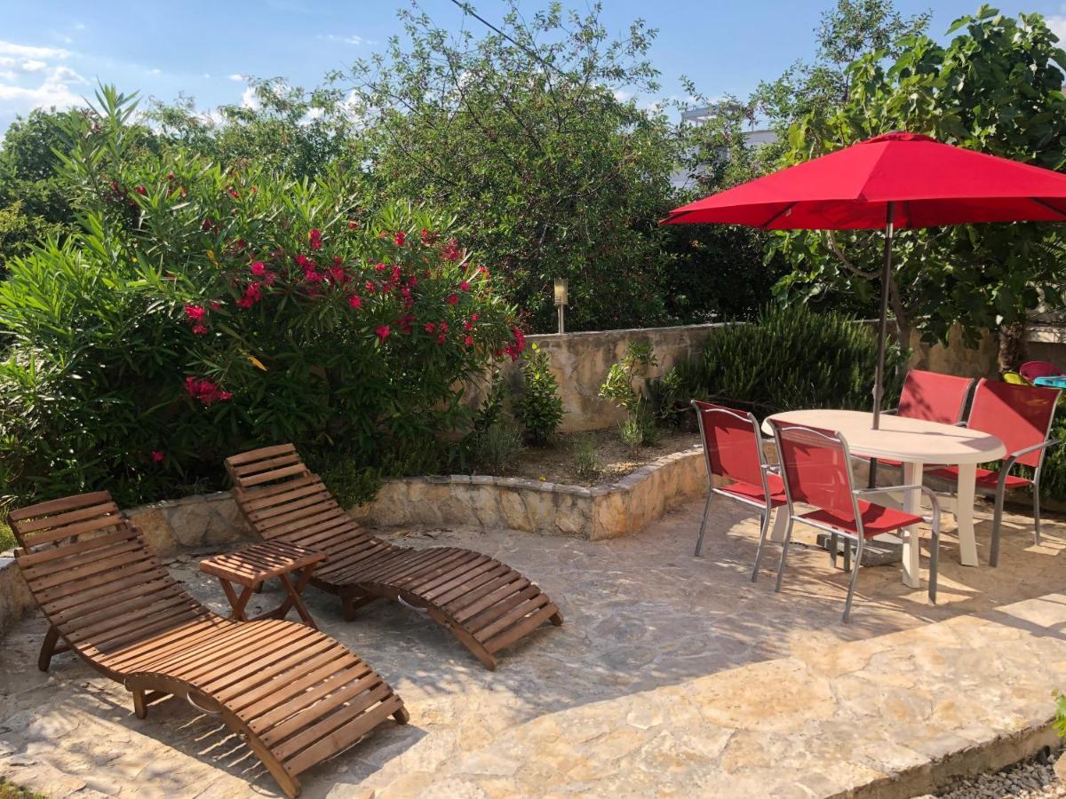 פודסטראנה Dalmatia Apartments מראה חיצוני תמונה